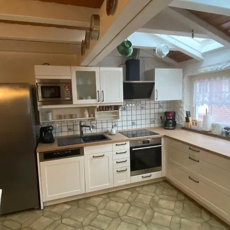 Lindenhuus-urlaub Unter Einem Teilreetdach-terrasse - Nahe Norden-norddeich Holiday home