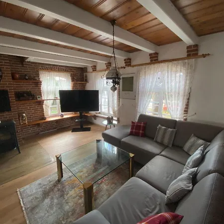 Lindenhuus-urlaub Unter Einem Teilreetdach-terrasse - Nahe Norden-norddeich Osteel