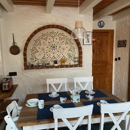 Lindenhuus-urlaub Unter Einem Teilreetdach-terrasse - Nahe Norden-norddeich * Osteel