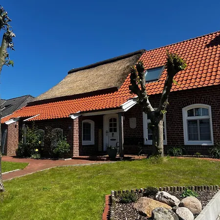 Holiday home Lindenhuus-urlaub Unter Einem Teilreetdach-terrasse - Nahe Norden-norddeich