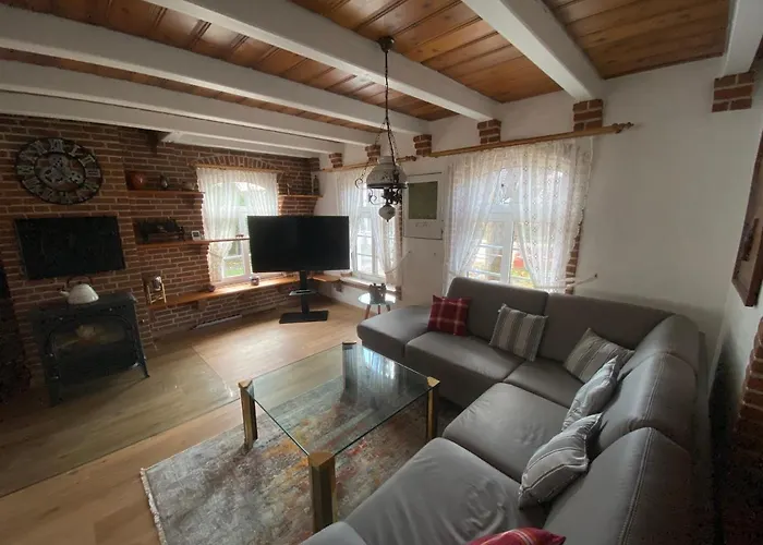 Lindenhuus-urlaub Unter Einem Teilreetdach-terrasse - Nahe Norden-norddeich Osteel